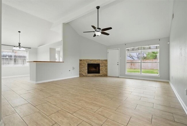 Building Photo - 14403 Wandering Wood Dr