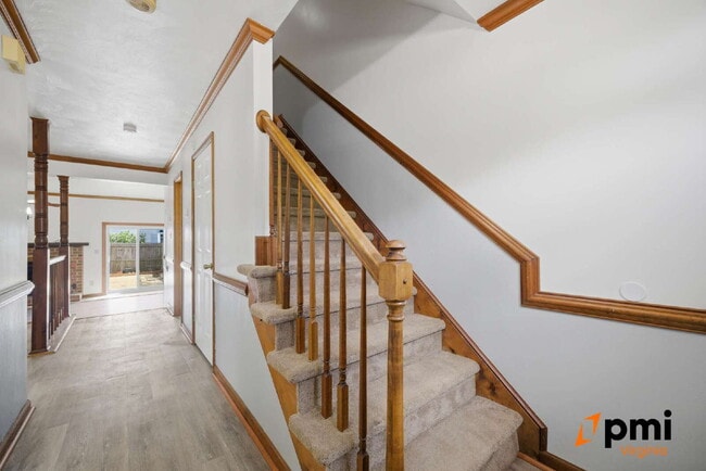 Photo - UPDATED 3 BEDROOM 2.5 BATH, FENCED YARD PETS ALLOWED