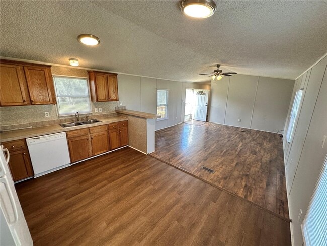 Photo - 30841 Clyde Ln