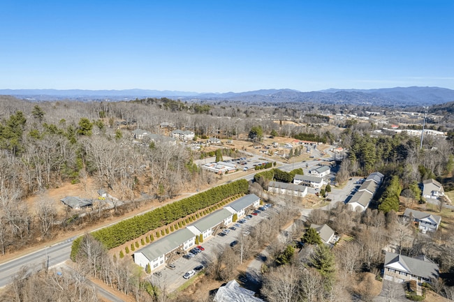 Creekside at Asheville