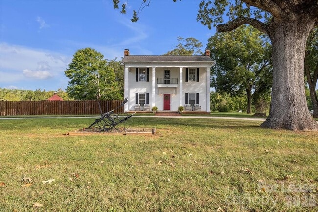 Photo - 462 Mock Mill Rd