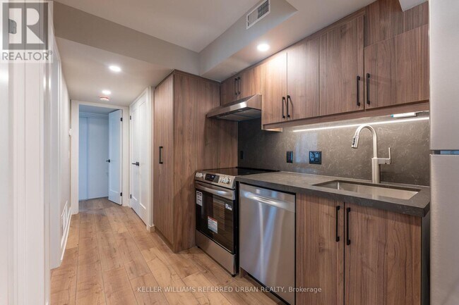 Photo - 352 Jones Ave