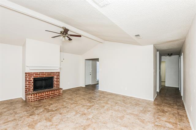 Photo - 1359 Lincolnshire Way