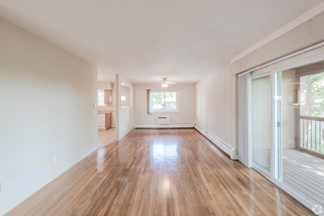 Woodridge Manor
