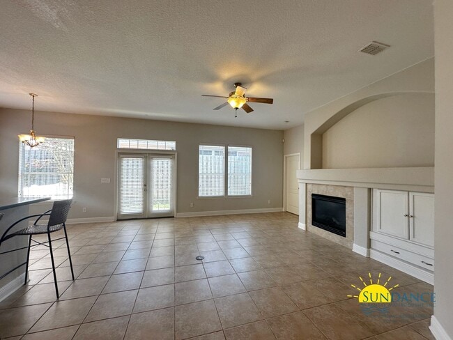 Photo - 3 Bedroom Home with Office in great Fort Walton community between Eglin and Hurlburt Field!