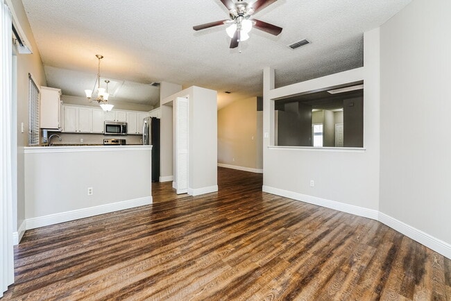 Photo - 1809 Concord Dr