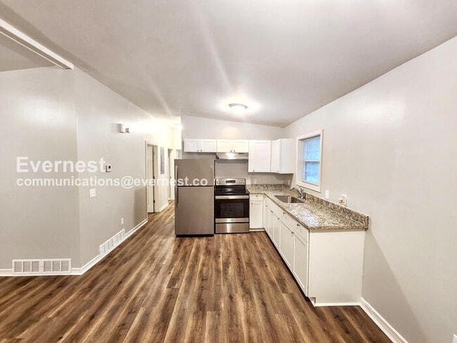 Photo - 3024 Pasadena Dr