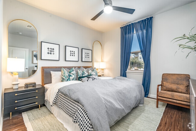 1BR, 1BA - 724SF - Bedroom