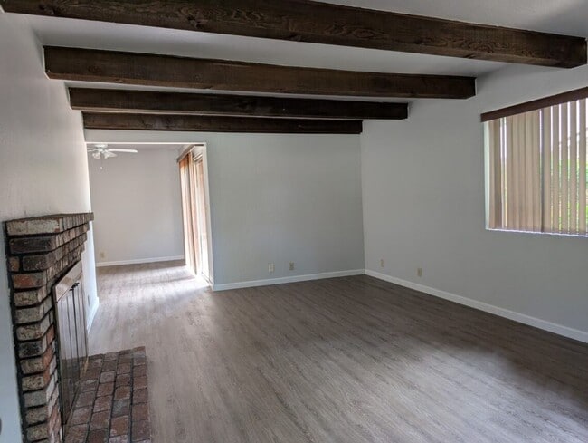 Building Photo - Quiet Tree Lined Street in N. Chico Rental