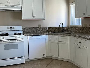 Photo - 1658 W Cindy Ln Unidad C