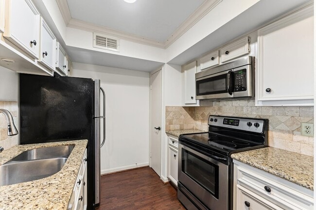 Photo - 2800 Jeanetta St Unidad 1402