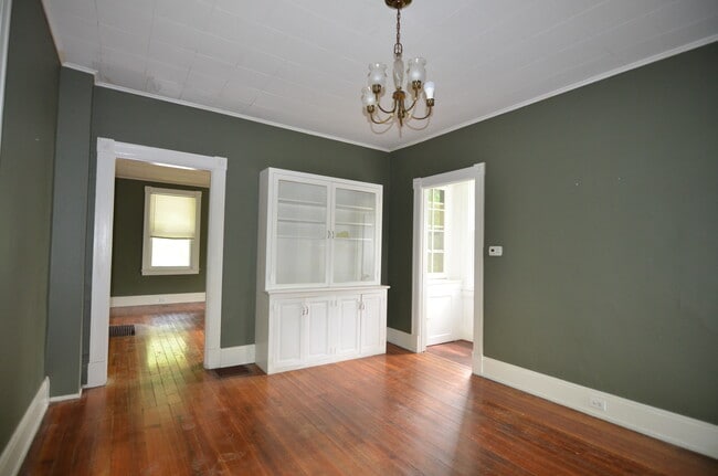 Photo - 1085 Church Ave