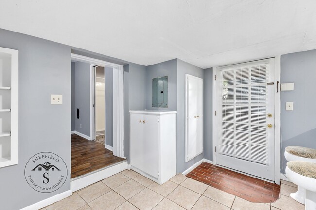 Photo - Charming 1 Bedroom, 1 Bath Duplex in Lakebottom – Ideal Location!