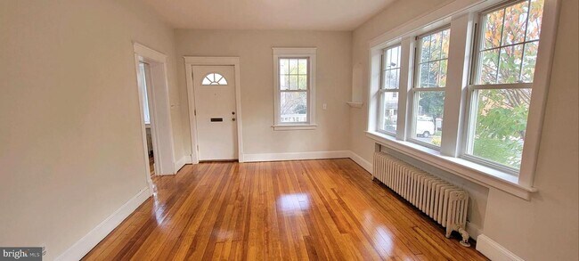 Photo - 1908 N Quebec St