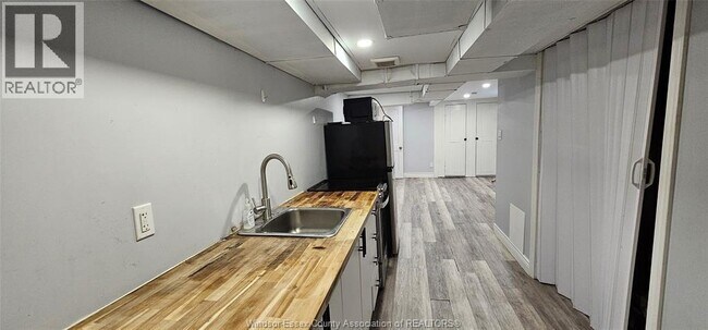 Photo - 670 Partington Ave