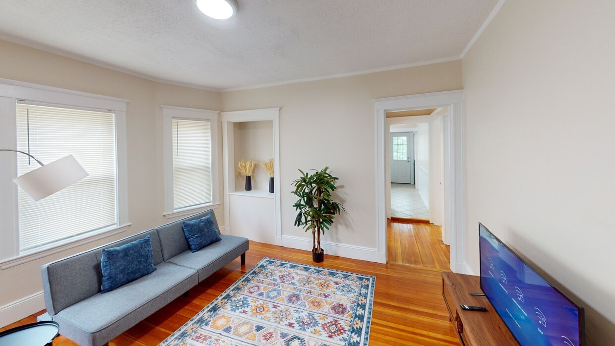 Photo - Private bedroom in 6 bed/2 bath Home