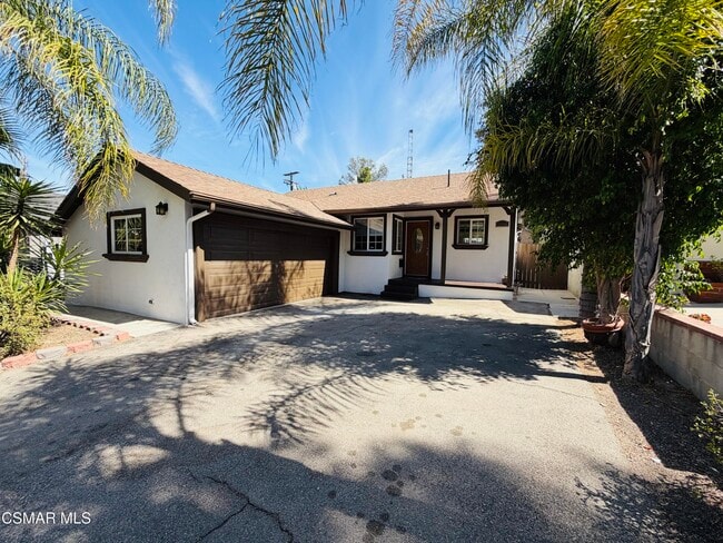 Building Photo - 22206 Del Valle St
