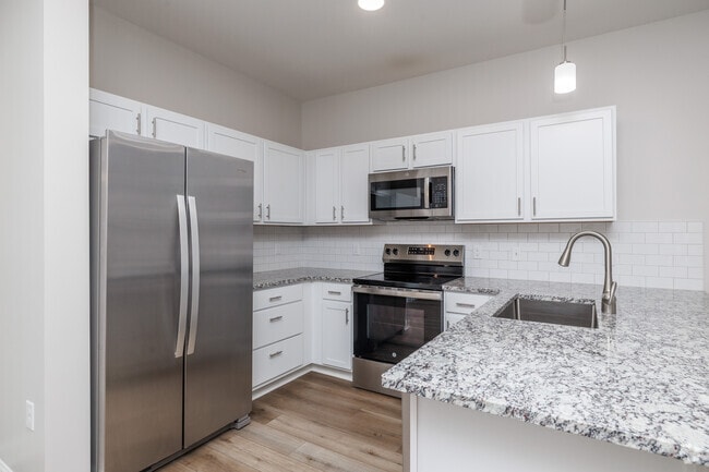 Naples 3BR, 2.5BA - 1,378SF - Kitchen
