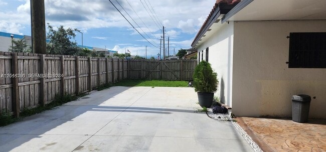Building Photo - 13201 SW 274th Terrace