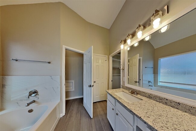 Photo - 2610 Hilldale Park Ln