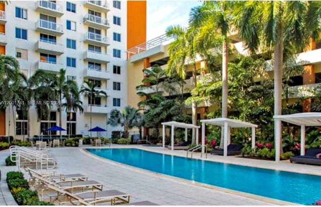 Photo - 2775 NE 187th St Unidad 509