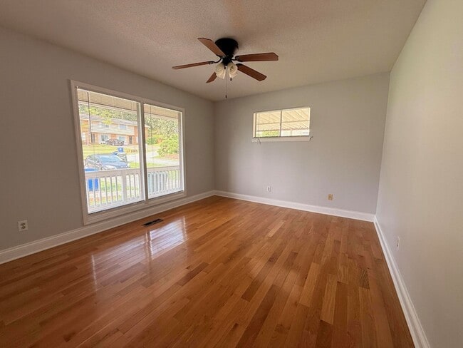 Photo - 7156 Holland Ln