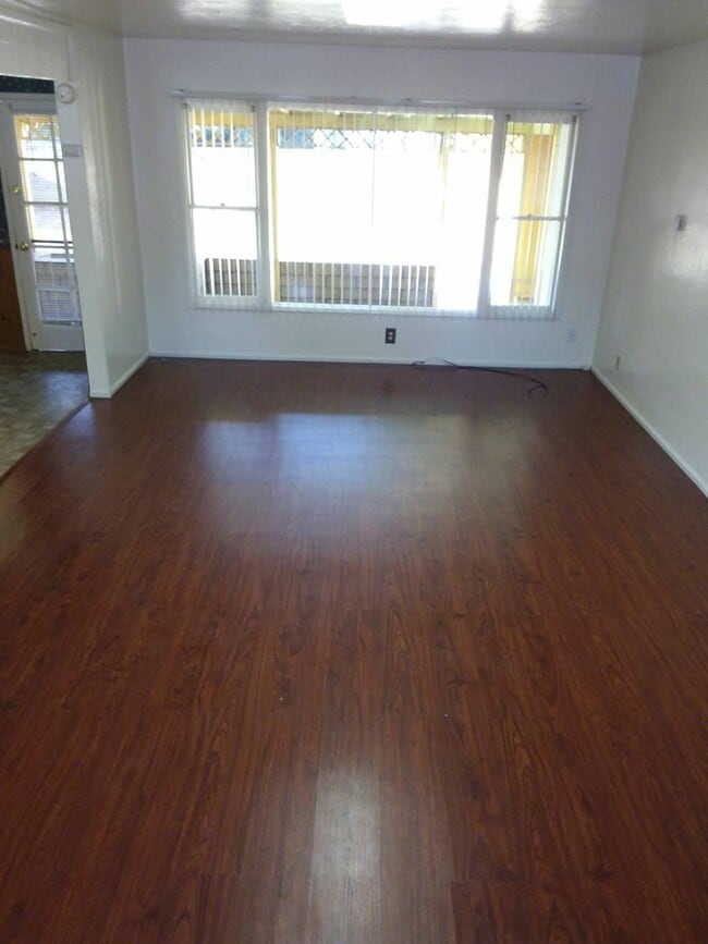 Photo - 121-123 Poole St Unidad 121 Poole