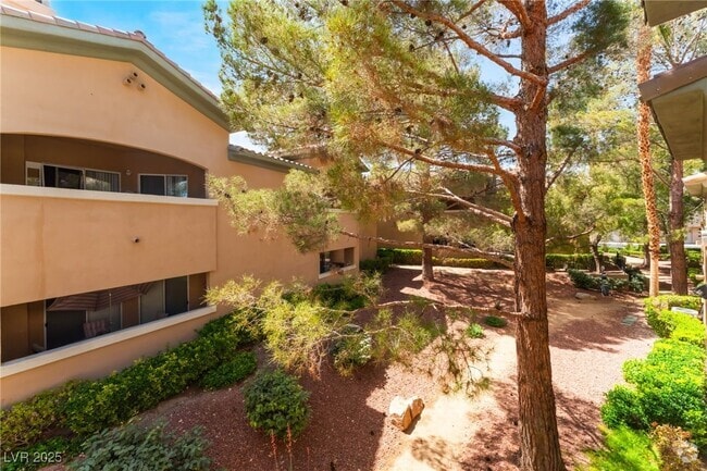 Building Photo - 1705 Hills of Red Dr Unit 204 Rental