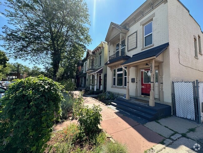 Building Photo - 1520 E 35th Ave Rental