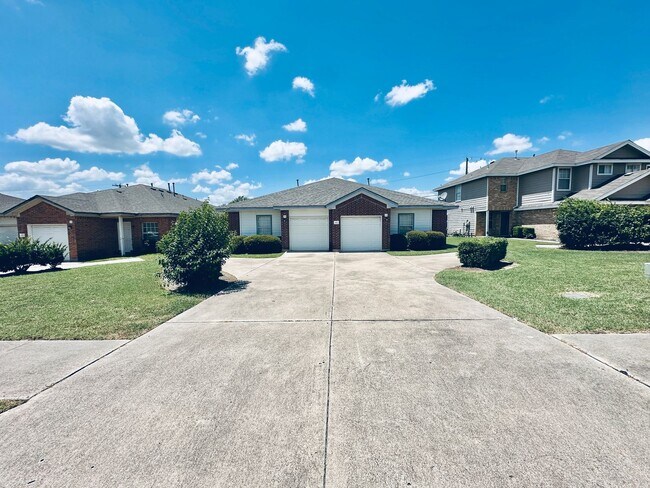 2873 Southampton Way Unit B