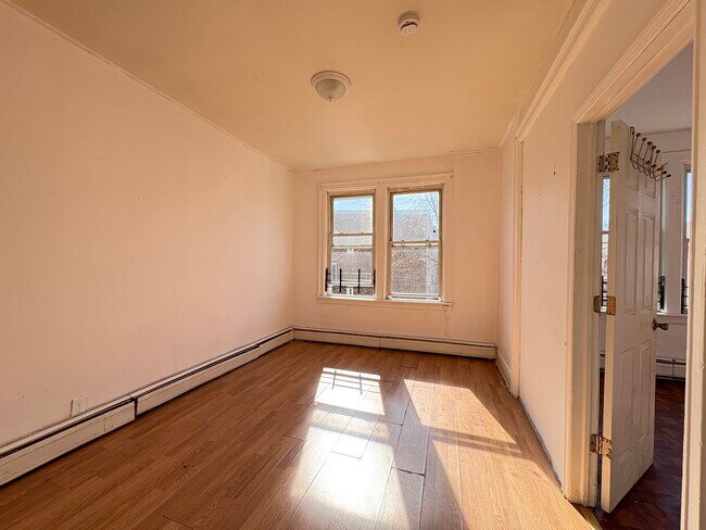 Photo - 166 Garfield Ave Unit 2R