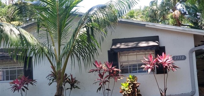 Building Photo - 2350 SW 18th Terrace Unit 1-2