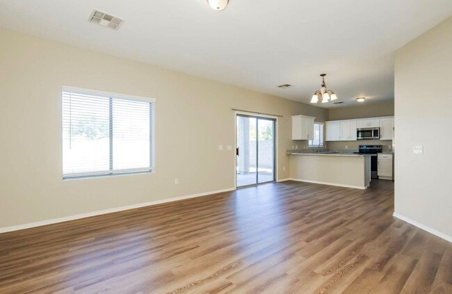 Photo - 5622 S 11th Pl