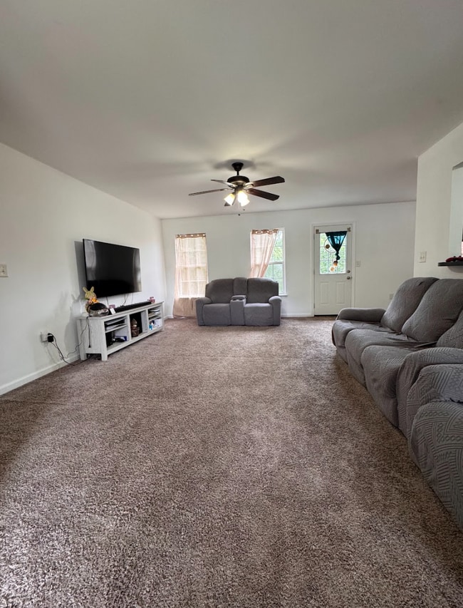 Photo - ???? Spacious 3-Bedroom Home on a Large Lot in Spartanburg School District 6 – Minutes from Shopp...