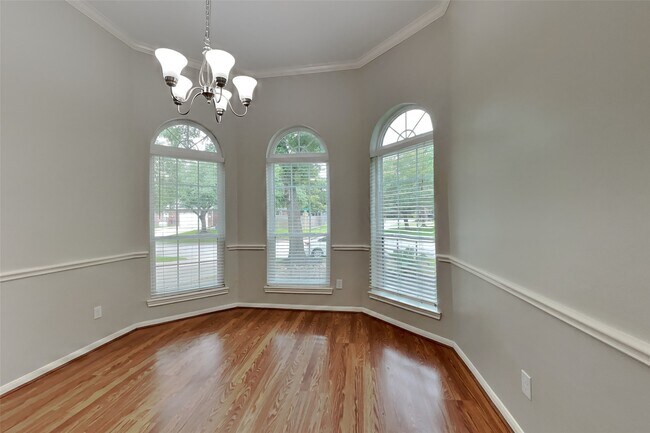 Photo - 6731 Auburn Oak Trail