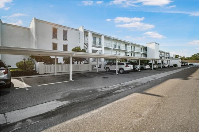 Photo - 1655 S Highland Ave Unidad J289 Rental