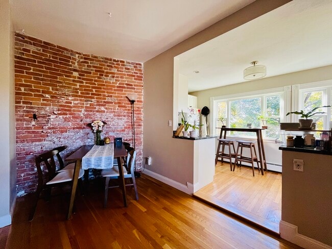 82 Munroe St Unit 9
