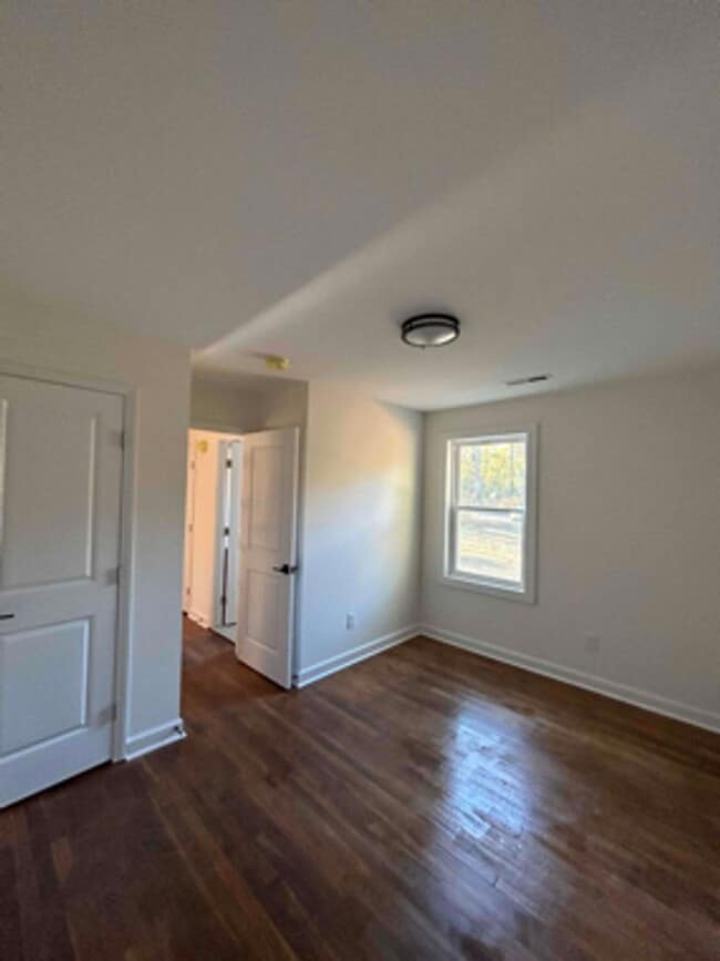 Photo - 219 Oakhurst St