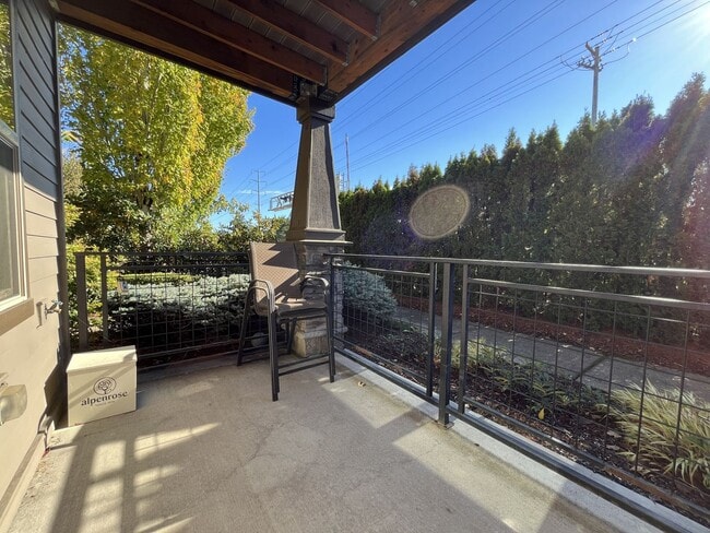 Photo - Awesome 2 Bed 1 Bath, Ground Floor, includes 1 - Parking spot, Washer and Dryer and Community Poo...