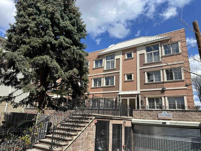 Photo - 124 68th St Unit 205