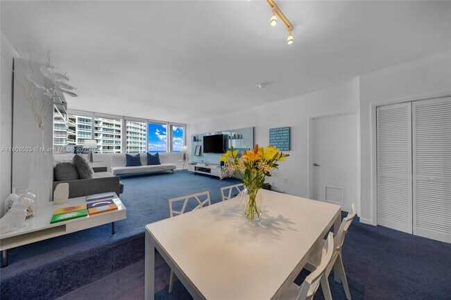 Photo - 10275 Collins Ave Unidad 1507