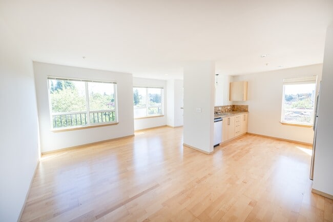 Building Photo - 424 N 85th St