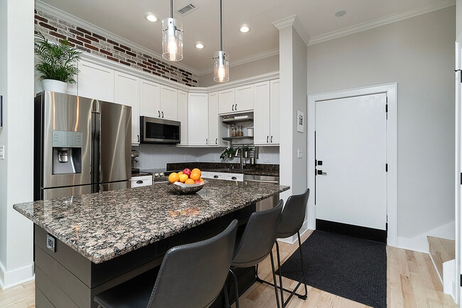 Photo - Poinsett Corners / Unit 110