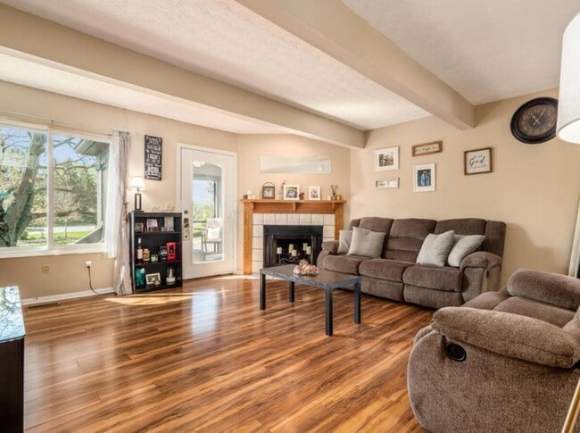 Photo - 6985 Muirfield Dr