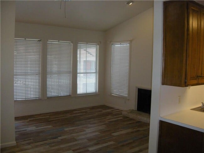 Photo - 2529 Rio Grande St