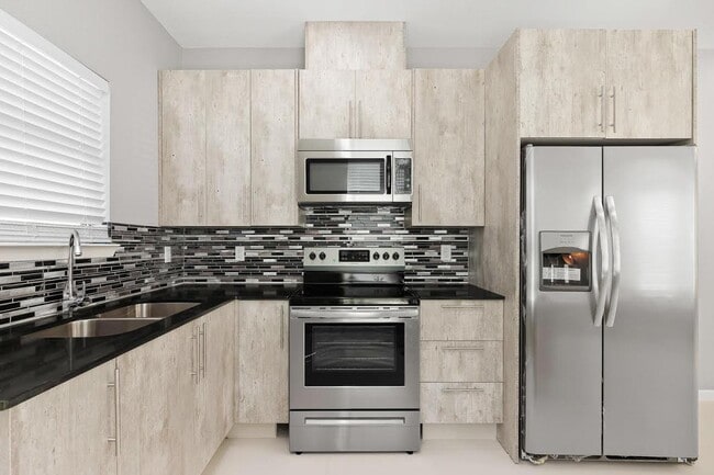 Photo - 701 Cathedral Hl Apartments Unit 3