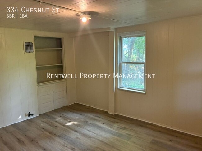 Photo - 334 Chesnut St-