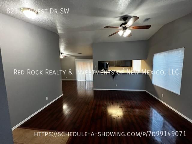 Photo - 823 Sunwest Dr SW