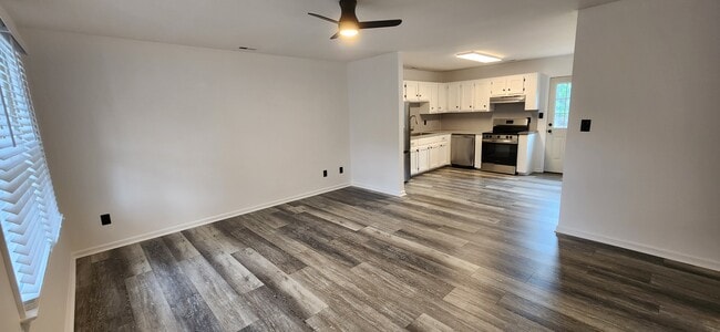 Entrance (living room) - 2110 Twin Ave Unit A