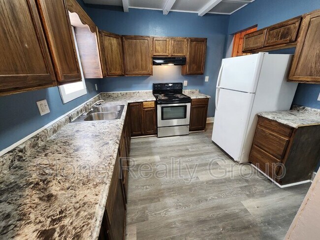 Photo - 427 3rd Ave Unidad 2